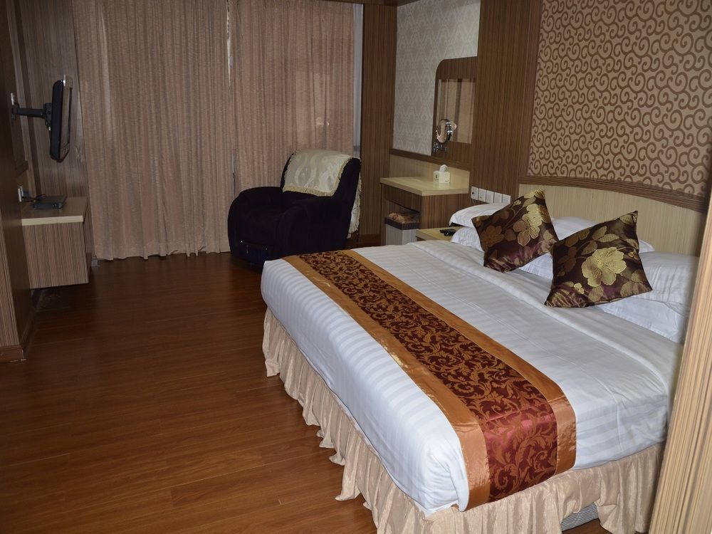 Formosa Hotel Batam Exterior photo
