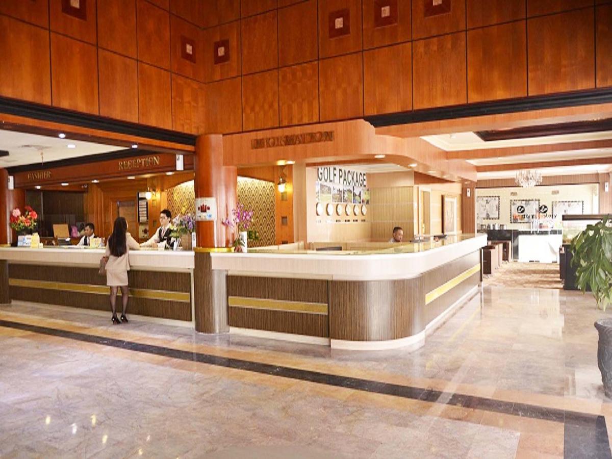 Formosa Hotel Batam Exterior photo