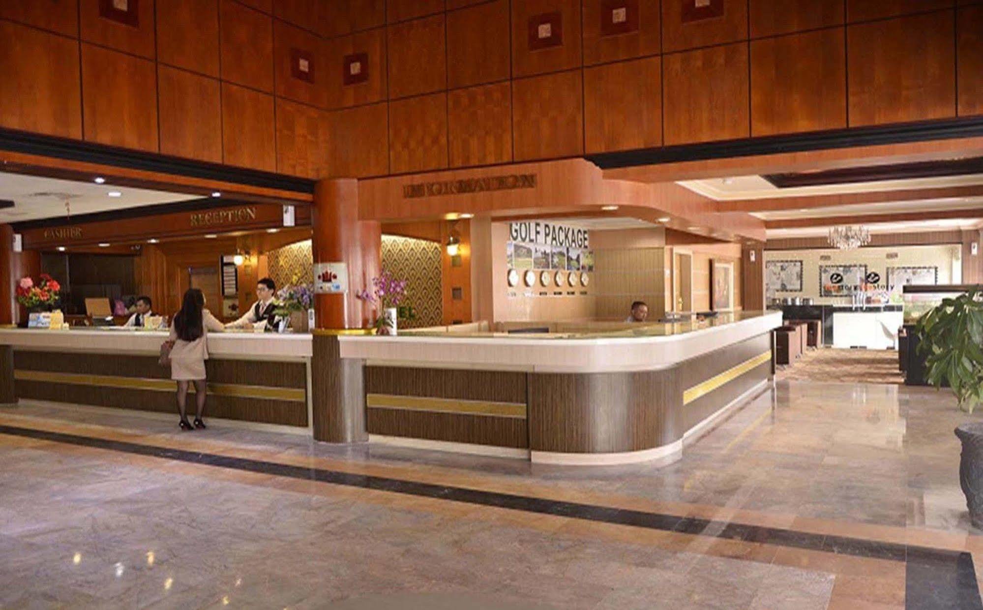 Formosa Hotel Batam Exterior photo